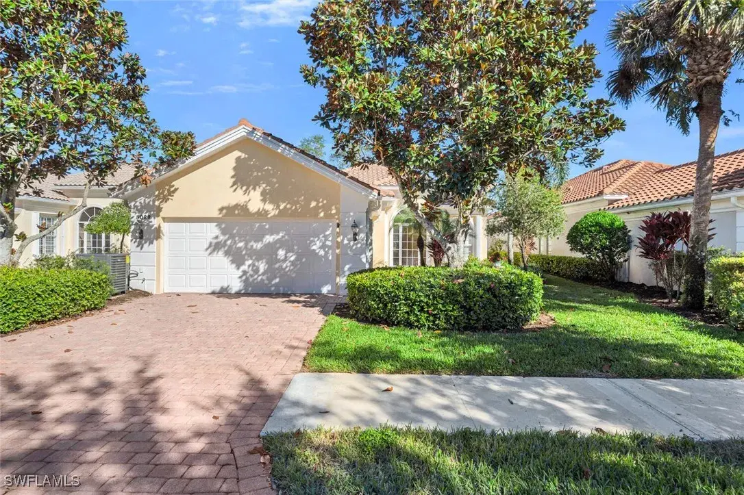 Picture of 5029 Jarvis Ln, Naples, FL 34119