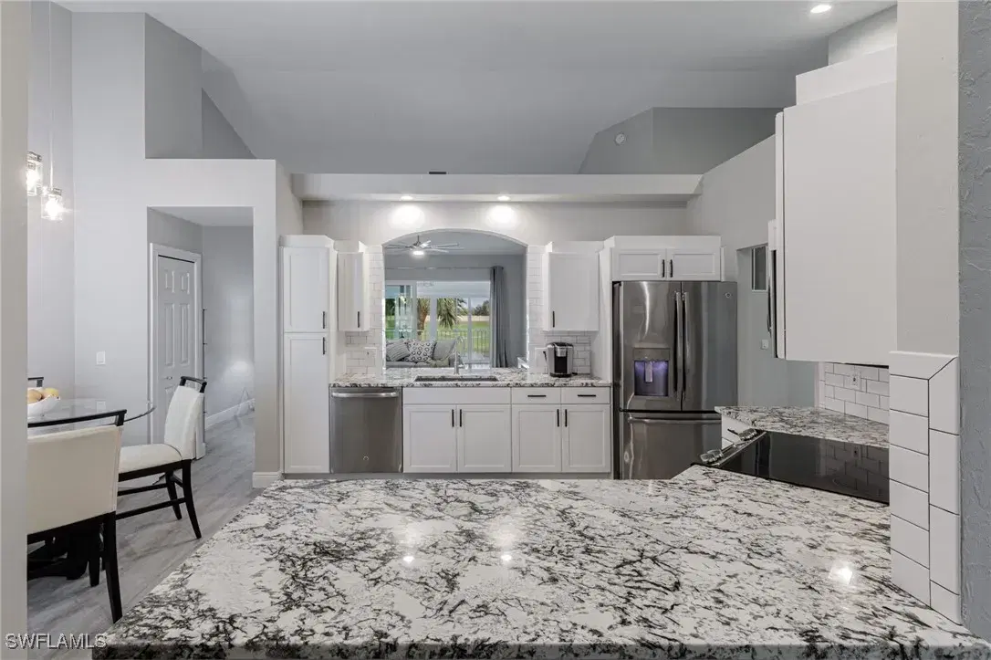 Picture of 5924 Sand Wedge Ln 2007, Naples, FL 34110