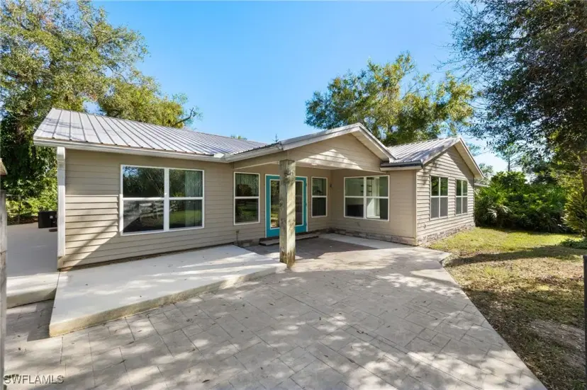 Picture of 19350 Meredith Rd, North Fort Myers FL 33917