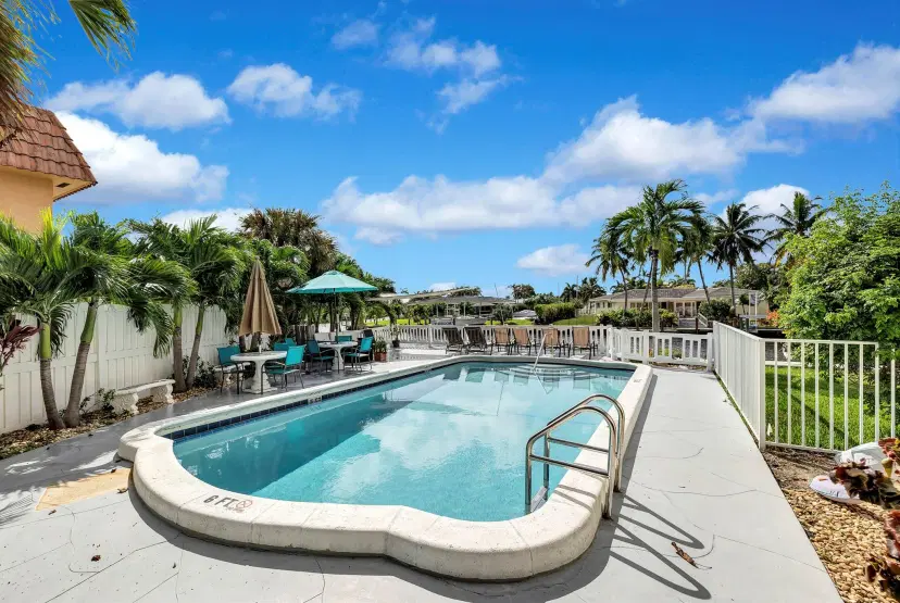 Picture of 912 Pine Drive 204, Pompano Beach FL 33060