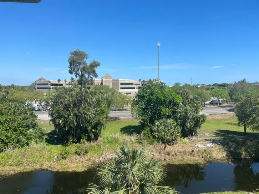 Picture of 725 Lori Drive 407, Palm Springs FL 33461