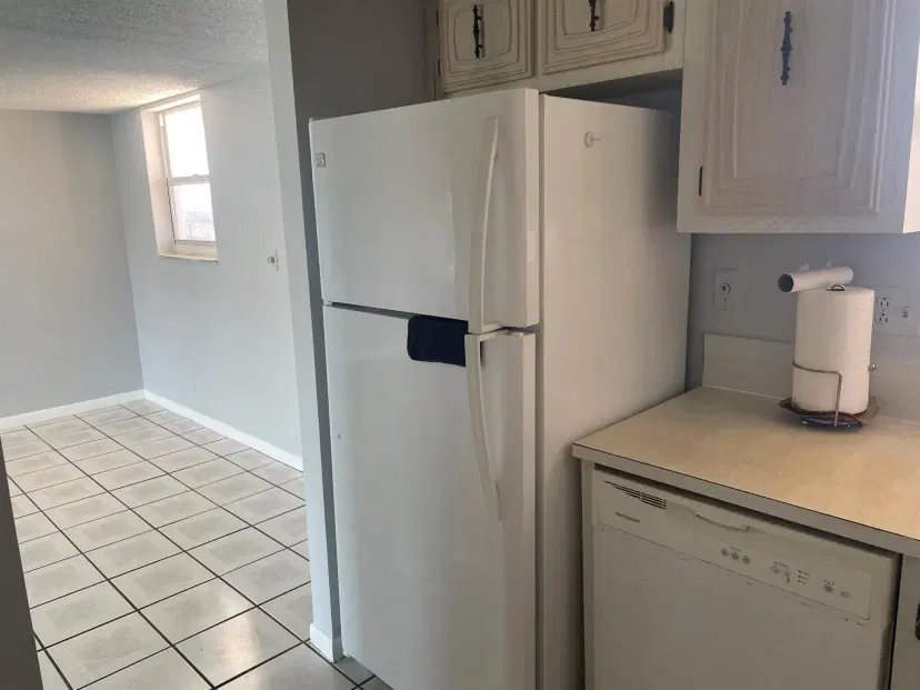 Picture of 725 Lori Drive 407, Palm Springs FL 33461
