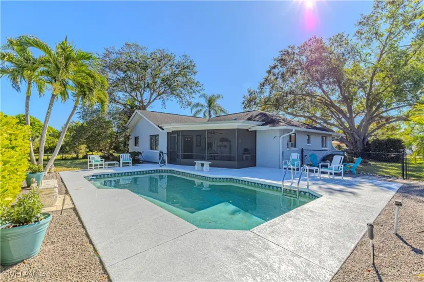 Picture of 75 Kirtland Dr, Naples FL 34110
