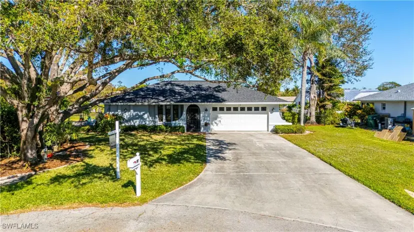 Picture of 75 Kirtland Dr, Naples FL 34110