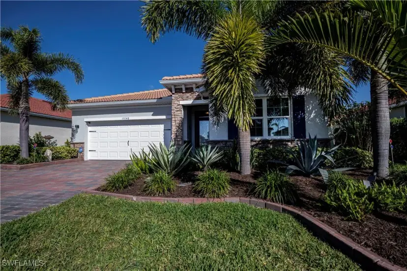 Picture of 15140 Yellow Wood Dr, Alva FL 33920