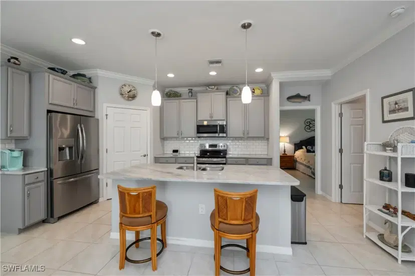 Picture of 15140 Yellow Wood Dr, Alva FL 33920