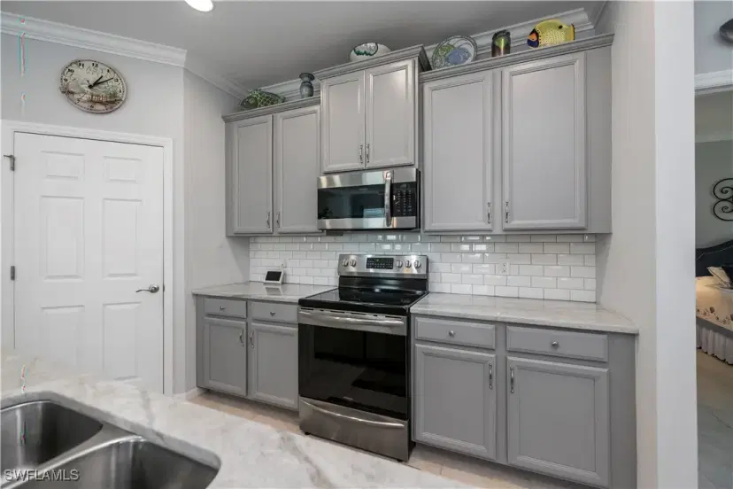 Picture of 15140 Yellow Wood Dr, Alva FL 33920