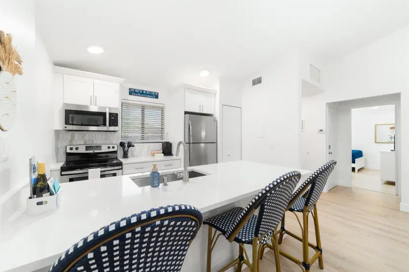 Picture of 615 Club Drive, Palm Beach Gardens FL 33418