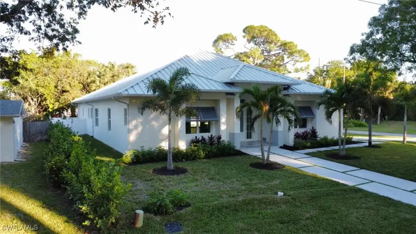 Picture of 1234 13Th St N, Naples FL 34102