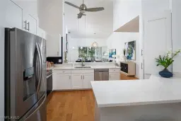 Picture of 810 Breakaway Ln 203, Naples, FL 34108