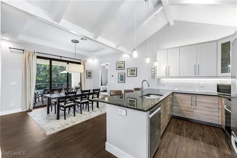 Picture of 1140 Jeronimo Dr, Naples FL 34103