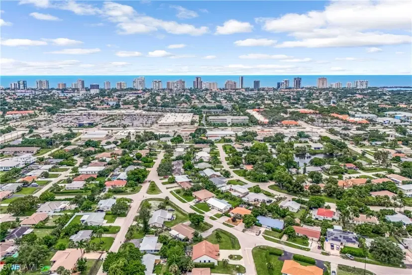 Picture of 1140 Jeronimo Dr, Naples FL 34103