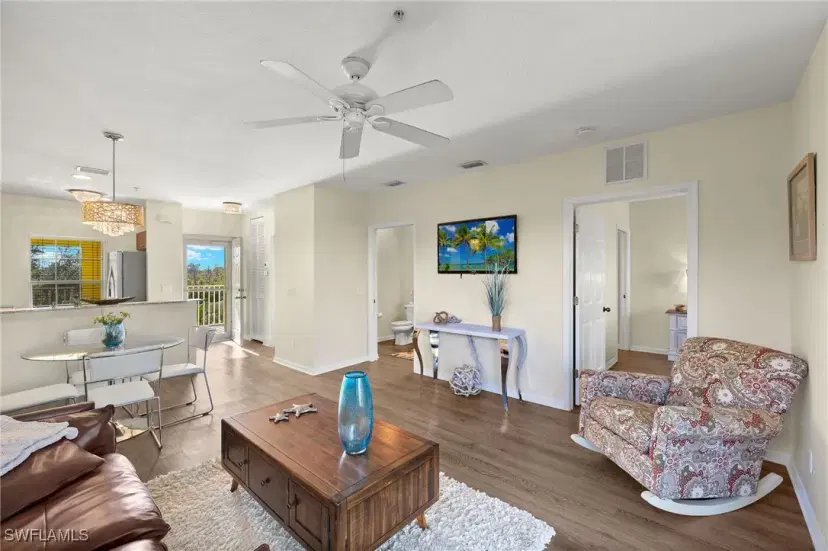 Picture of 2060 Willow Hammock Cir 304, Punta Gorda FL 33983