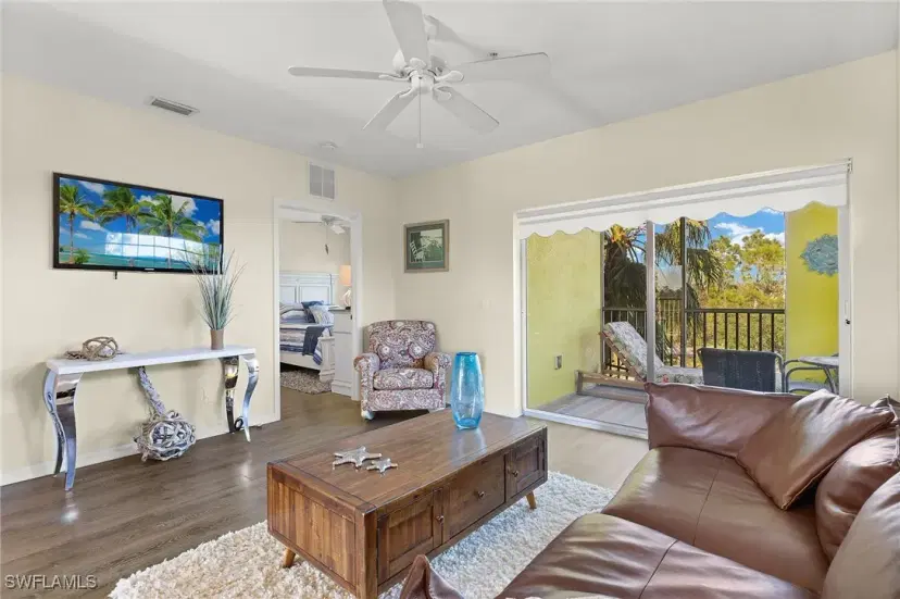 Picture of 2060 Willow Hammock Cir 304, Punta Gorda FL 33983