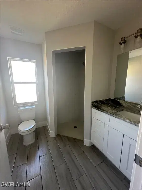 Picture of 302 Johns Ave, Lehigh Acres FL 33936