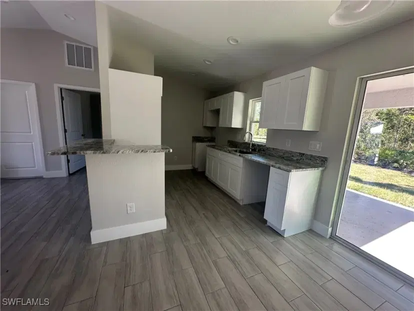Picture of 302 Johns Ave, Lehigh Acres FL 33936