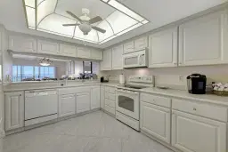 Picture of 144 NE Edgewater Drive 3105, Stuart, FL 34996