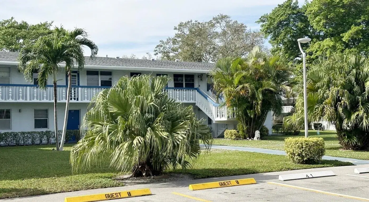 Picture of 38 Farnham B, Deerfield Beach, FL 33442
