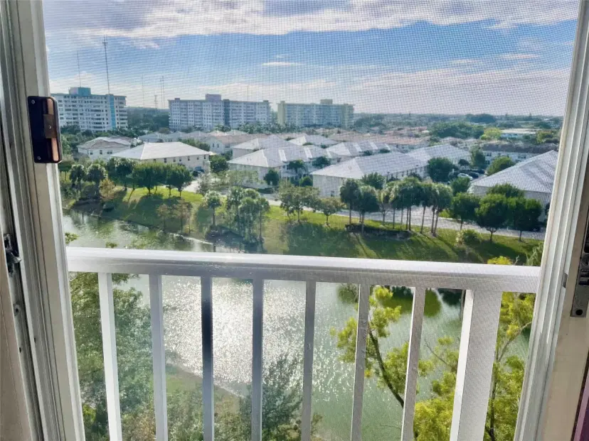 Picture of 3850 Washington St 810, Hollywood FL 33021