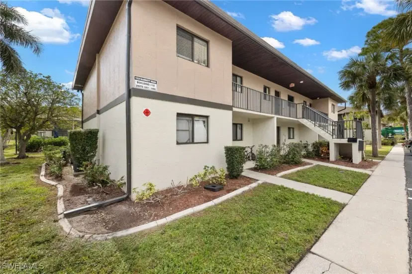 Picture of 1231 Barrett Rd 1005, North Fort Myers FL 33903
