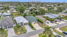 Picture of 726 109Th Ave N, Naples, FL 34108