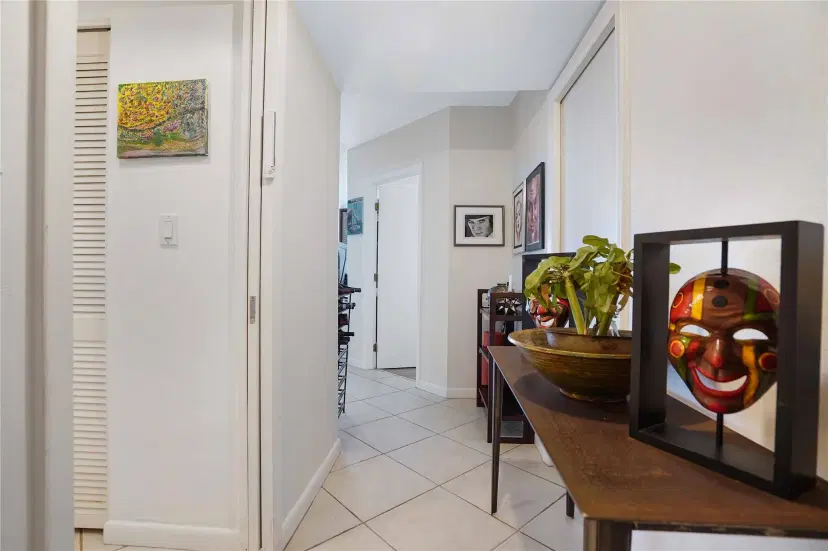 Picture of 11111 Biscayne Blvd 6A (622), Miami FL 33181