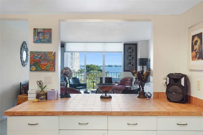 Picture of 11111 Biscayne Blvd 6A (622), Miami FL 33181