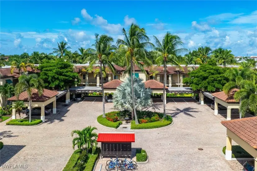 Picture of 985 Sandpiper St I201, Naples FL 34102