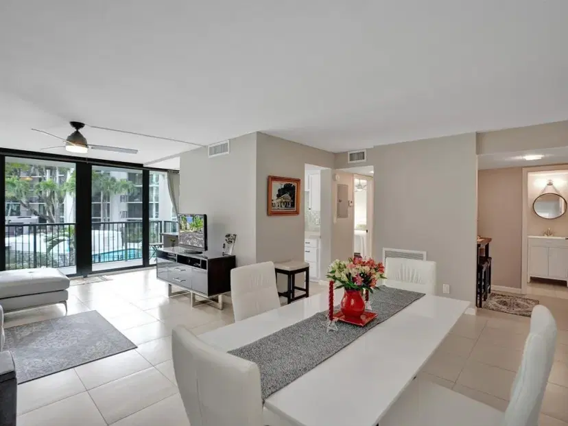 Picture of 1301 River Reach Dr 201, Fort Lauderdale FL 33315