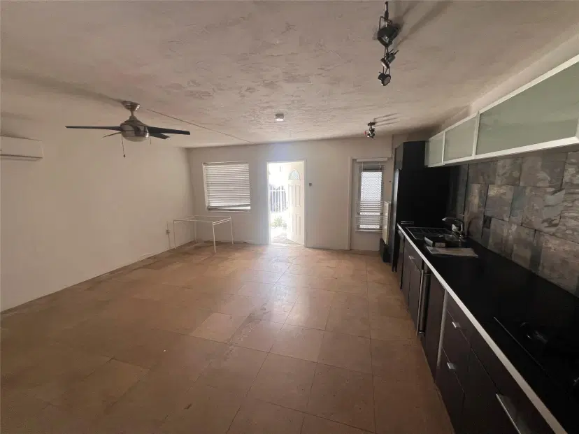Picture of 919 Michigan Ave 3, Miami Beach FL 33139