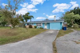 Picture of 372 Park Lane Dr, North Fort Myers, FL 33917