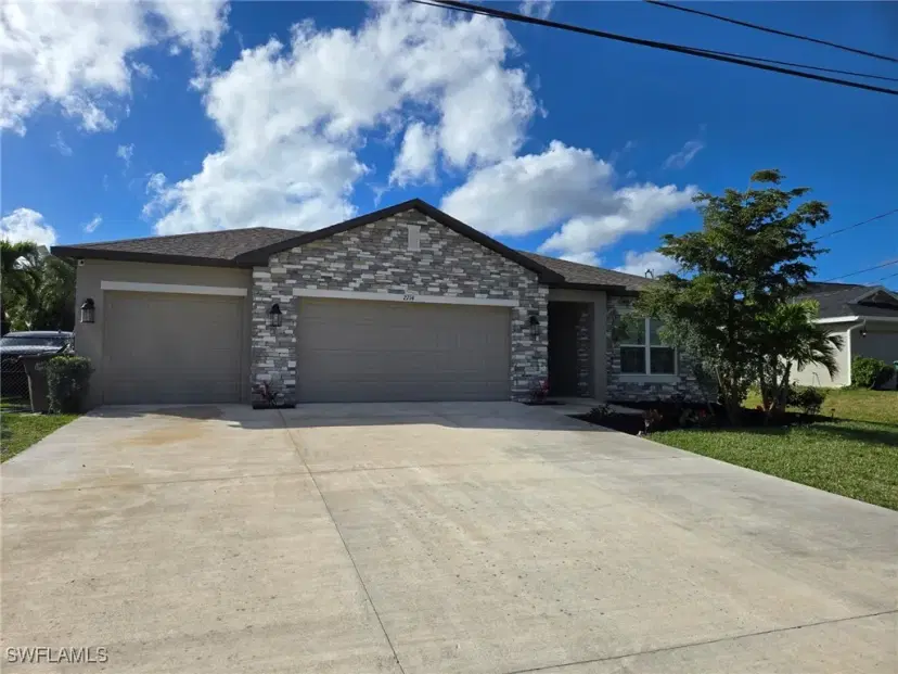 Picture of 2714 SW 3Rd Ln, Cape Coral FL 33991