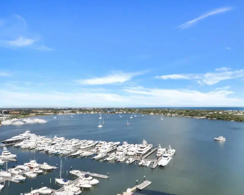 Picture of 100 Lakeshore Drive 1854, North Palm Beach FL 33408