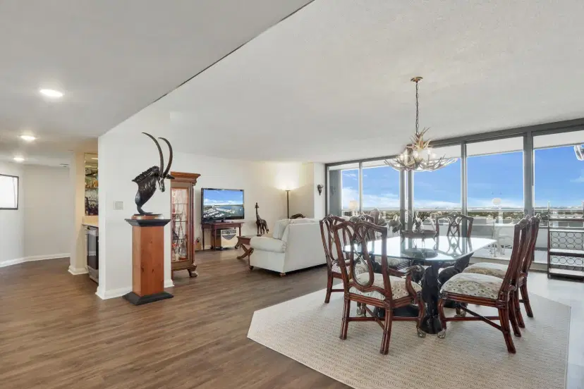 Picture of 100 Lakeshore Drive 1854, North Palm Beach FL 33408