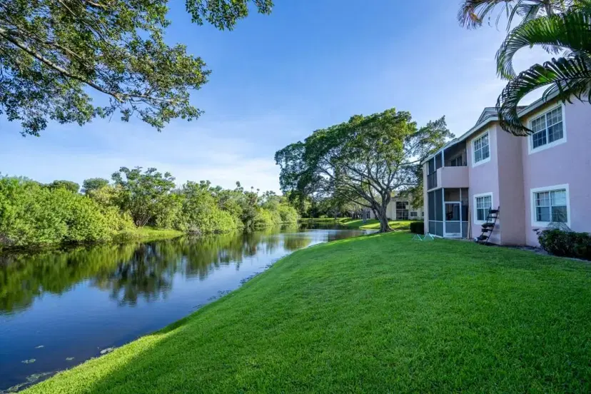 Picture of 640 Cypress Club Way H12, Deerfield Beach FL 33064
