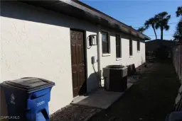 Picture of 351 Lakeview Dr, North Fort Myers, FL 33917