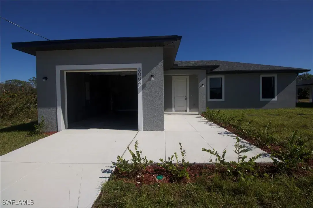 Picture of 8004 Spice Ct, Labelle, FL 33935