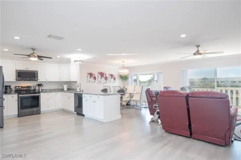 Picture of 13551 Stratford Place Cir 306, Fort Myers FL 33919