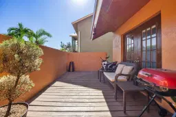 Picture of 940 SW 96Th Avenue, Pembroke Pines, FL 33025