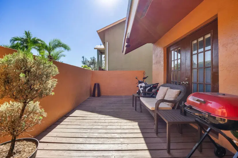 Picture of 940 SW 96Th Avenue, Pembroke Pines FL 33025