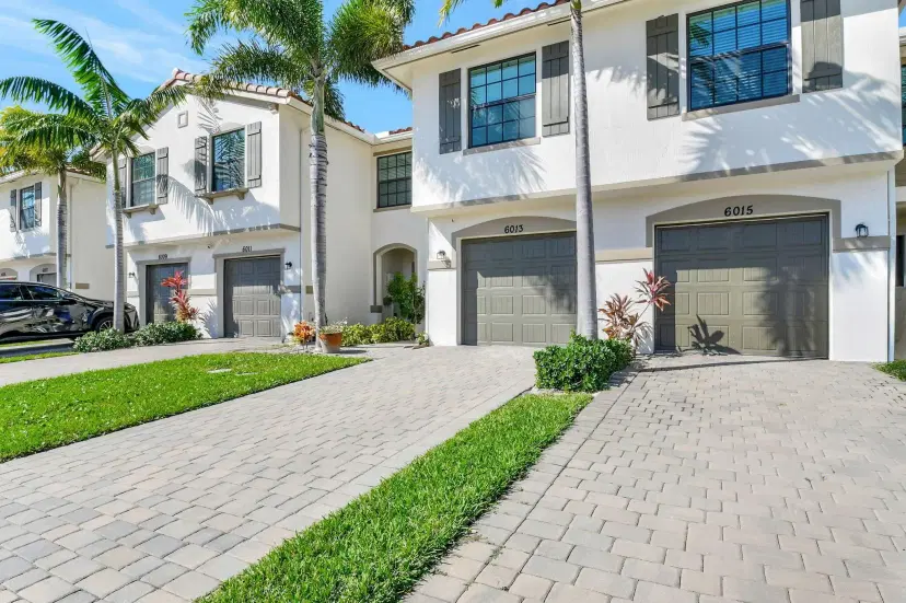 Picture of 6013 Woods Edge Circle, Riviera Beach FL 33410