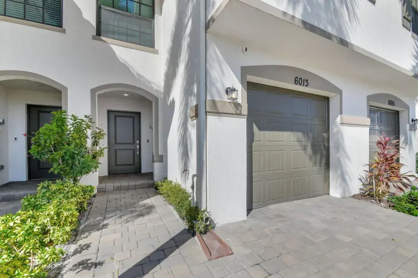 Picture of 6013 Woods Edge Circle, Riviera Beach FL 33410