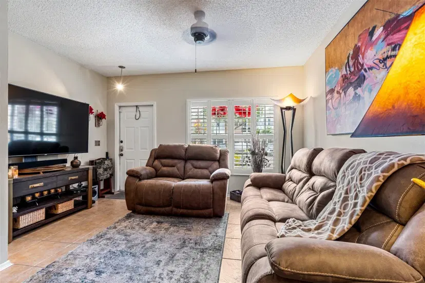 Picture of 5525 E Parade Place, Margate FL 33063