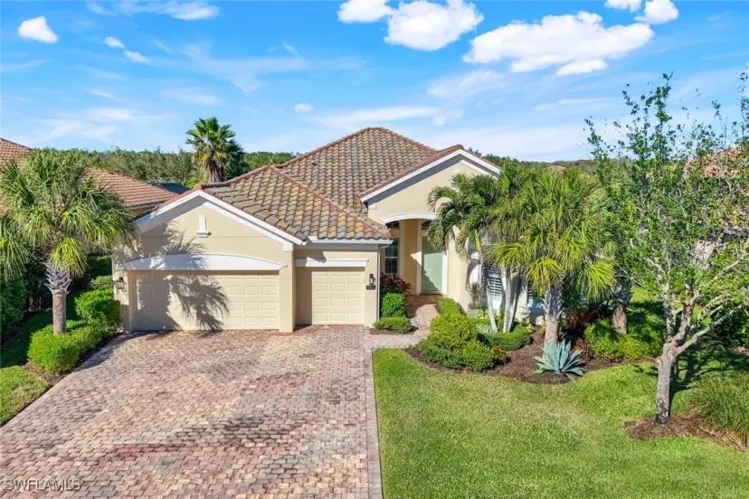Picture of 9302 Quarry Dr, Naples FL 34120