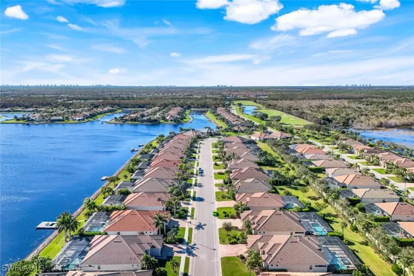 Picture of 9302 Quarry Dr, Naples FL 34120