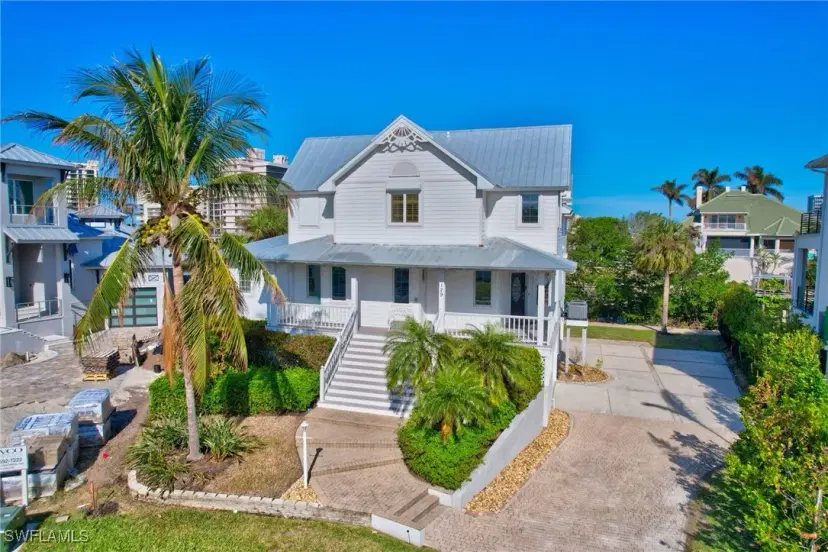 Picture of 129 Egret Ave, Naples FL 34108