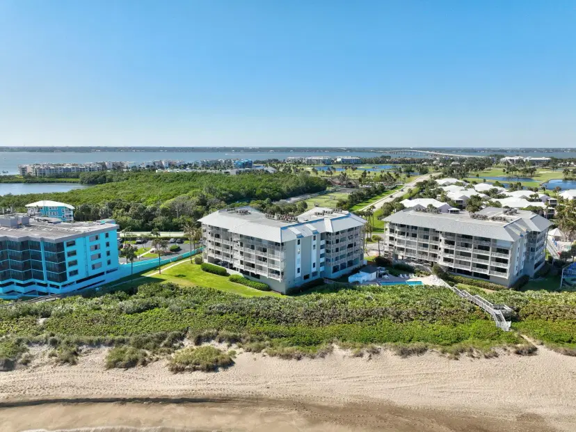 Picture of 379 NE Tradewind Lane 1105, Stuart FL 34996