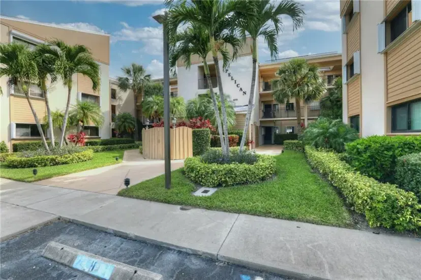 Picture of 6155 S Mirror Lake Drive 103, Sebastian FL 32958