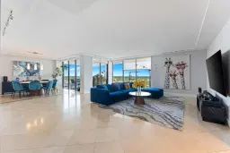 Picture of 19707 Turnberry Way 9J, Aventura, FL 33180