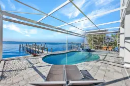 Picture of 1018 Dolphin Dr, Cape Coral, FL 33904